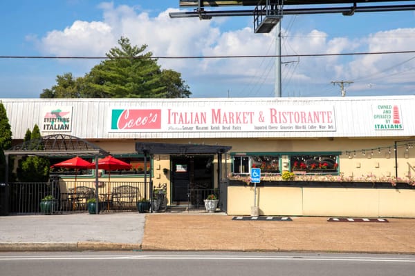 Coco's Italian Market & Ristorante storefront.